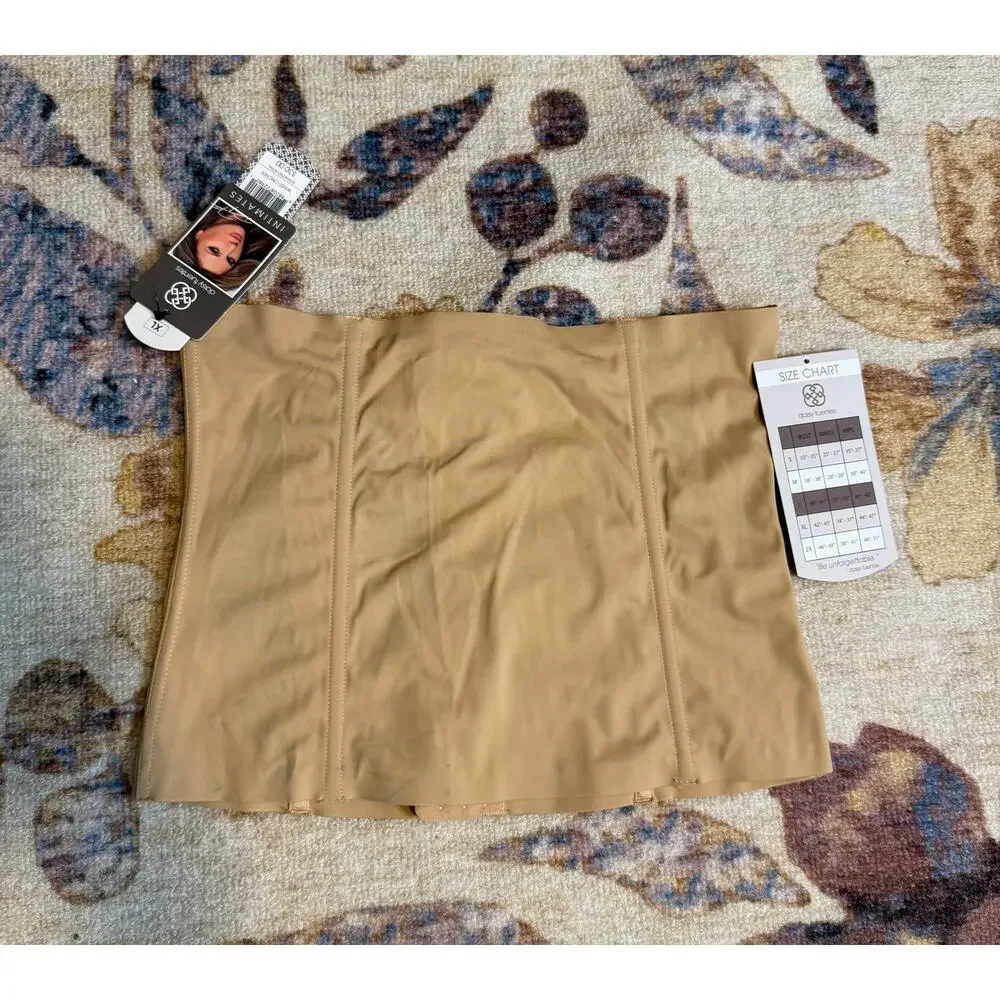 Daisy Fuentes daisy fuentes